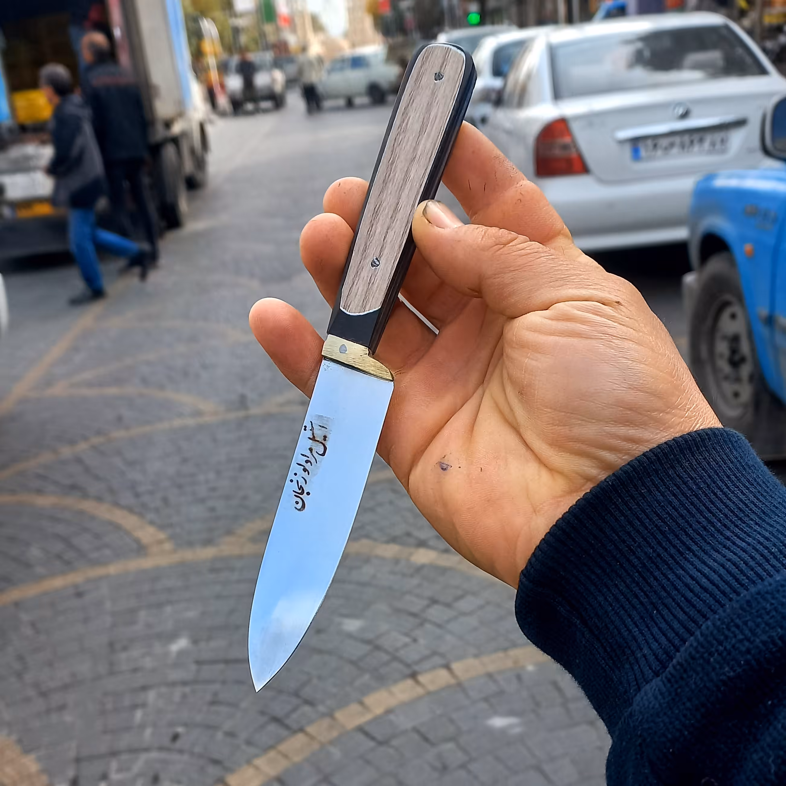 چاقو آشپزخانه سایز 1 جنس تیغه فولاد استیل ضد زنگ دسته کائوچو باربند برنج کار دست صنعتگران زنجانی