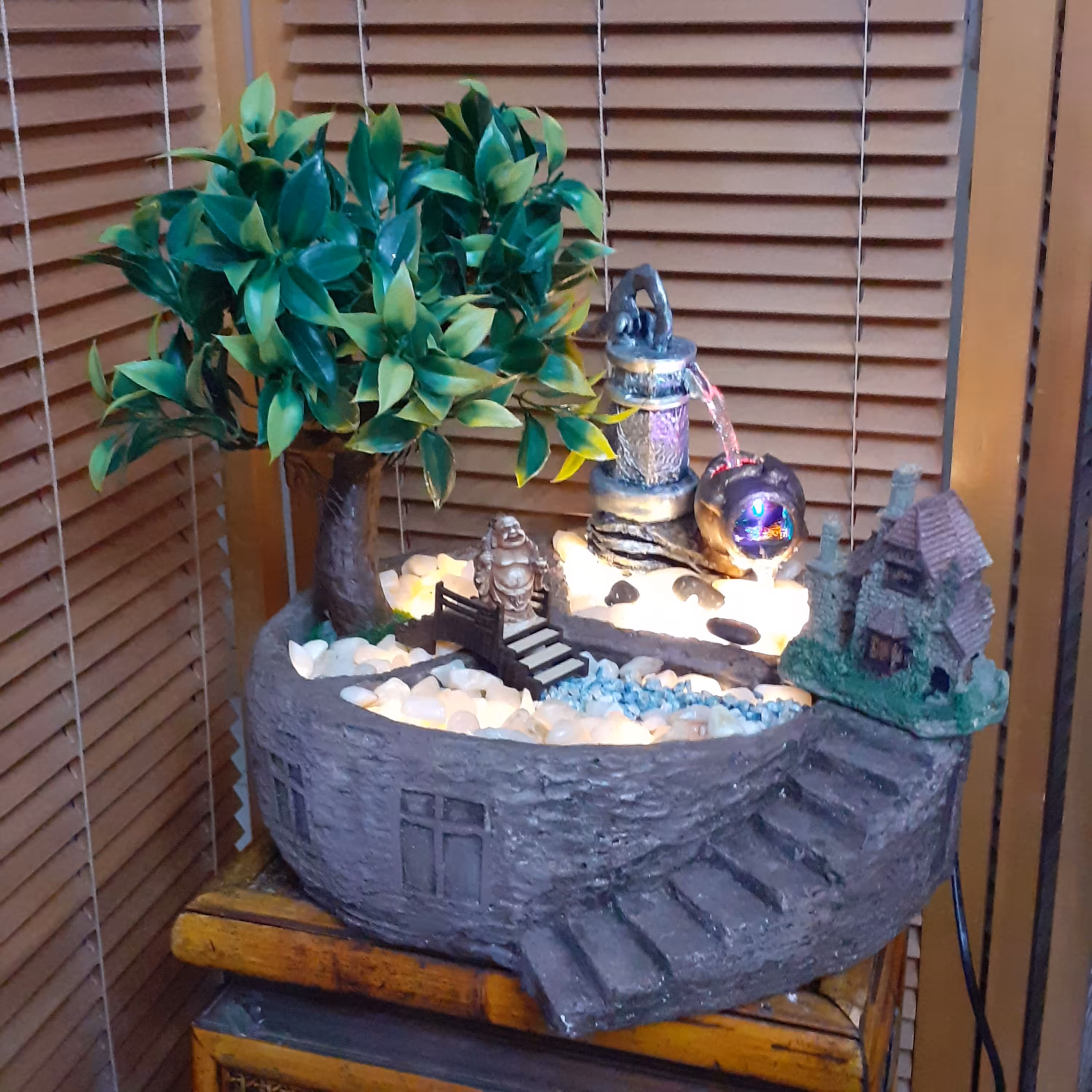 آبنما خانه سنگی مدل شماره 2