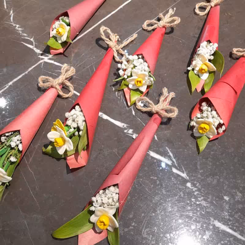 گل نرگس شیراز مصنوعی با خمیر