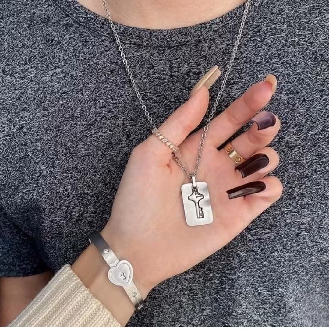 ست دستبند دخترو پسر گردنبند کلید دستبند النگویی قفل دخترانه کادویی ولنتاین