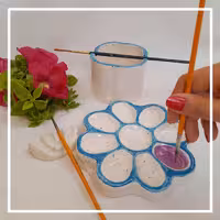 پالت نقاشی پک 3عددی،پالت:13/5cm×2/5cm.لیوان:6/5cmدر6cm.جاقلمو5cm.وزن سه تکه500گرم