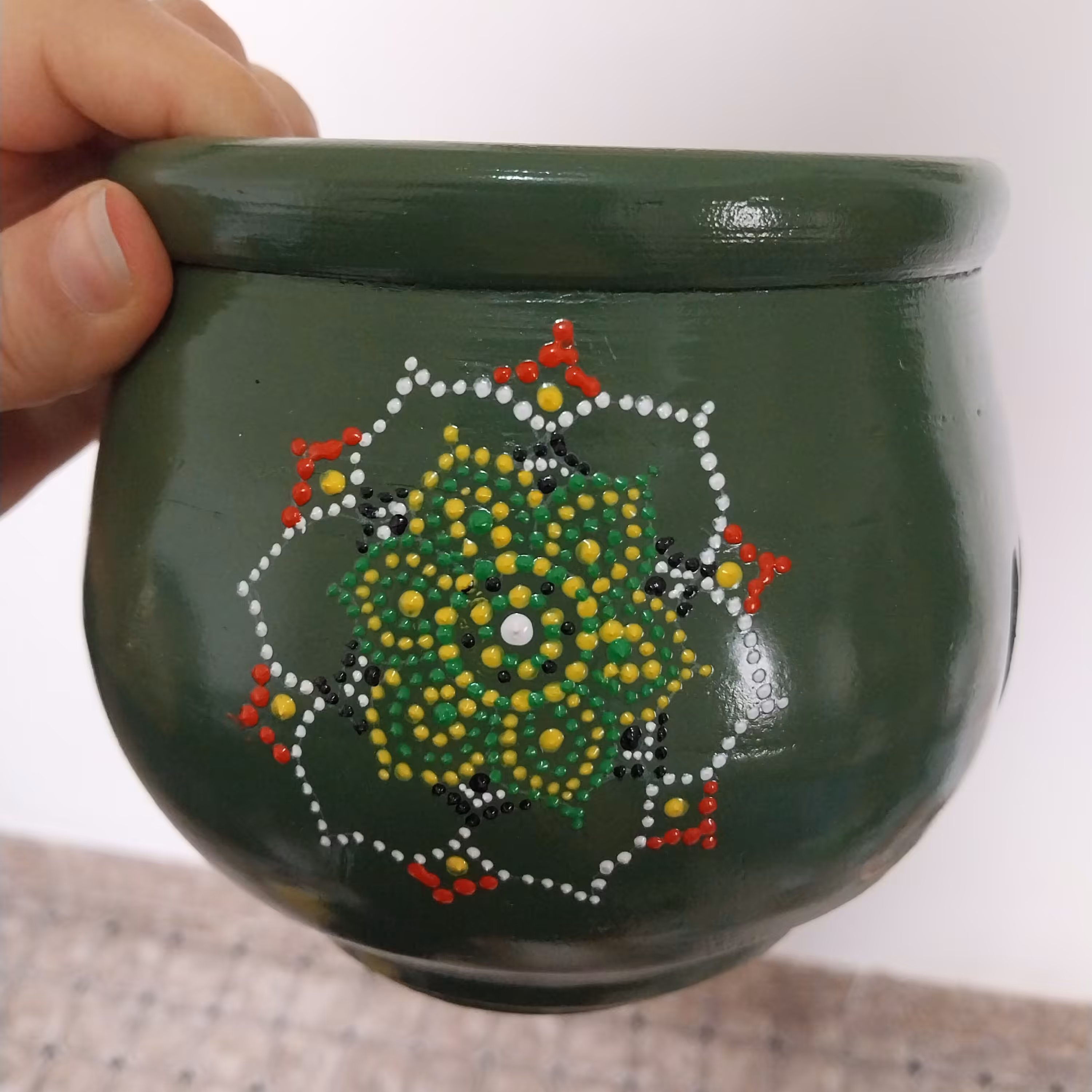 گلدان نقطه کوبی شده