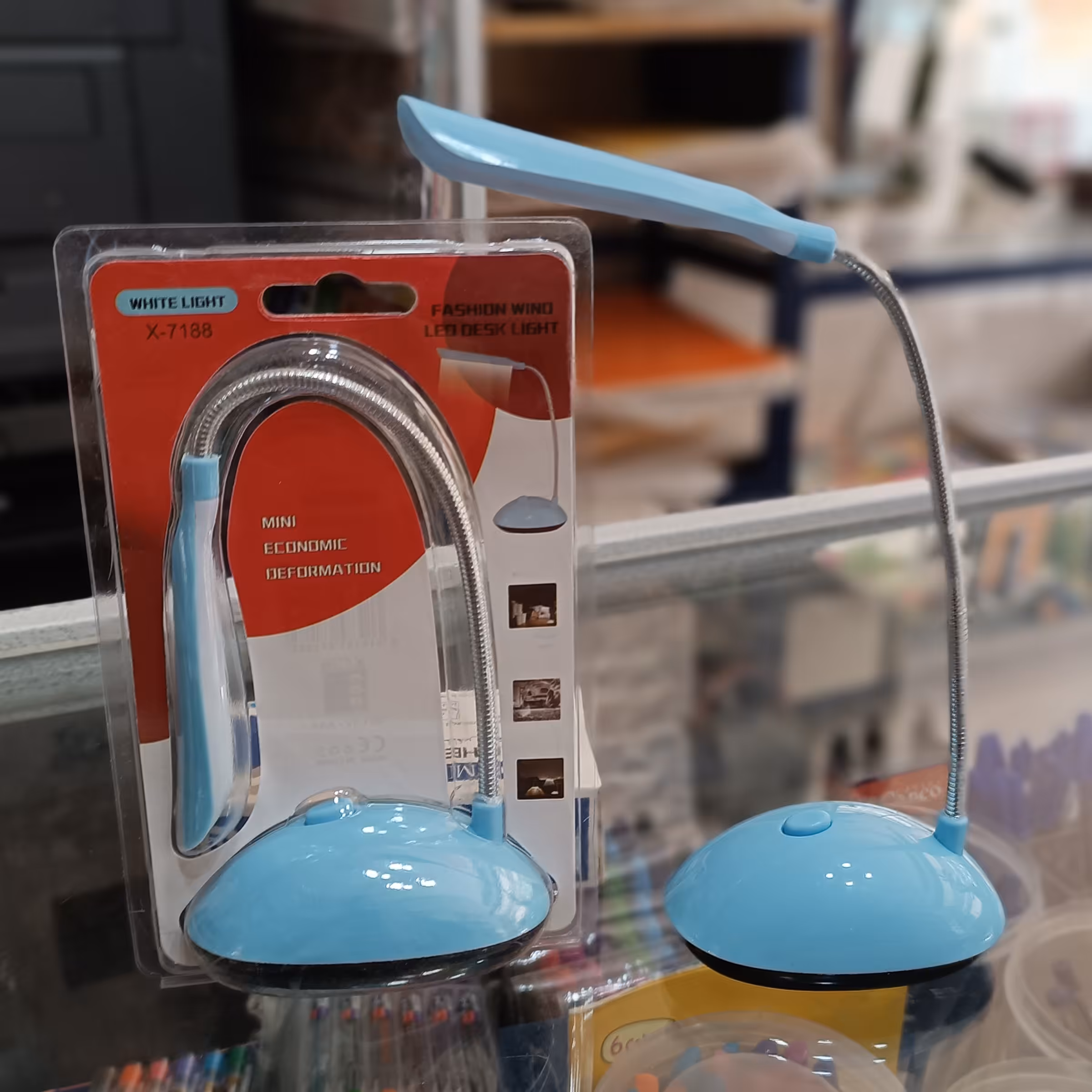 مینی چراغ مطالعه با باتری 