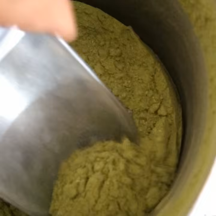 پودر آویشن مرغوب و خوش عطر(بسته 200 گرمی)