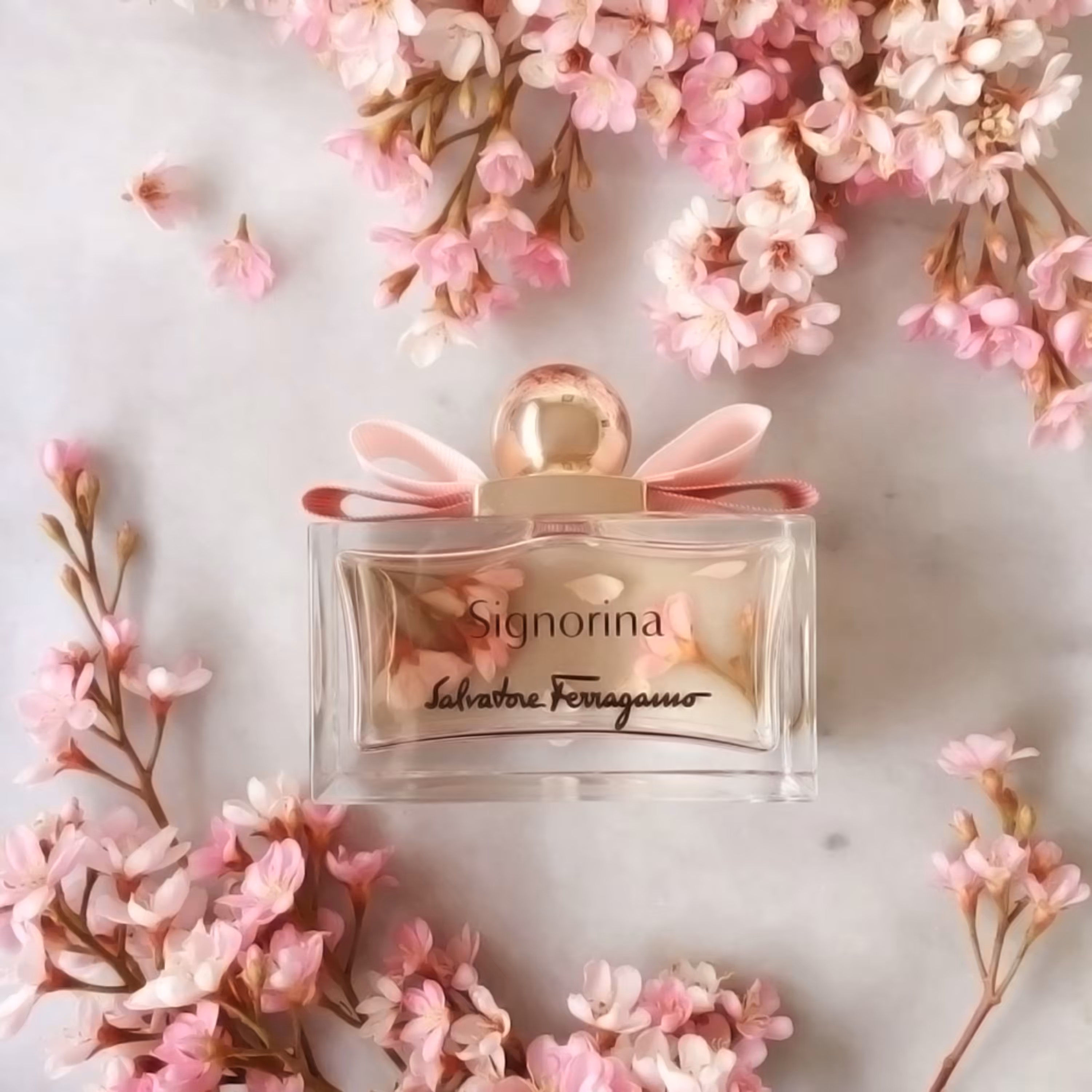 عطر سیگنورینا با حجم 10 میل - Salvatore Ferragamo Signorina