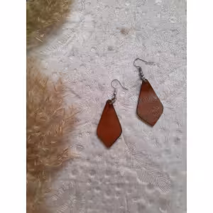 گوشواره چرم