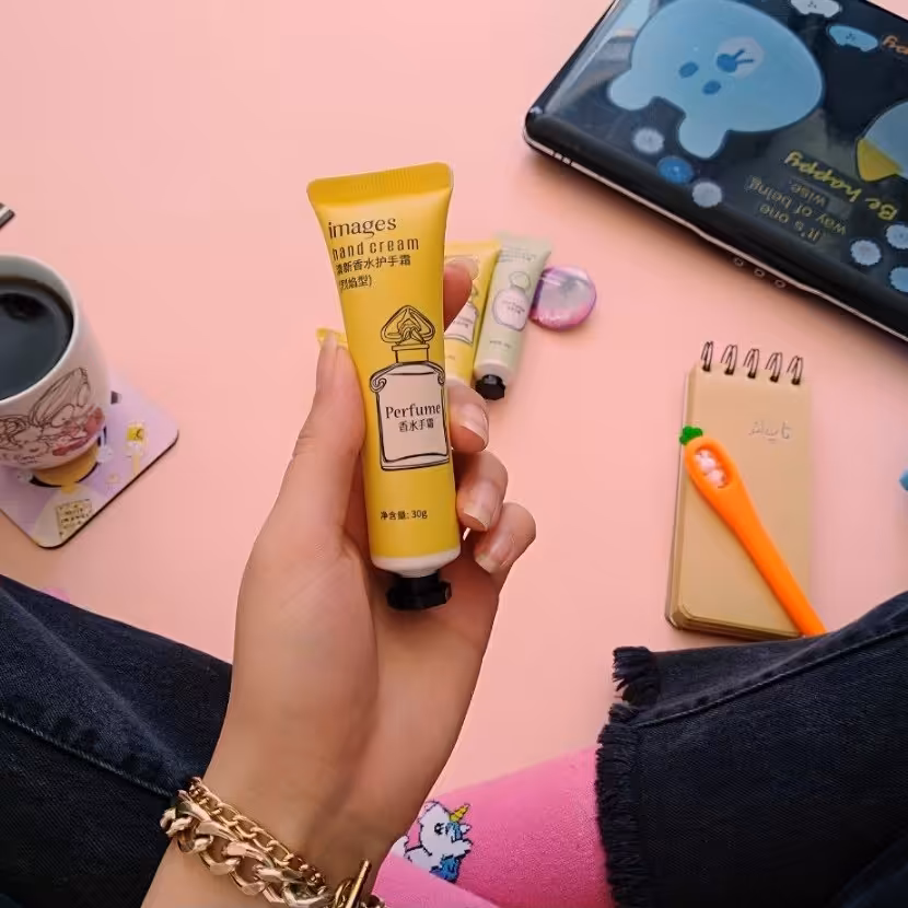 کرم مرطوب کننده دست و صورت 