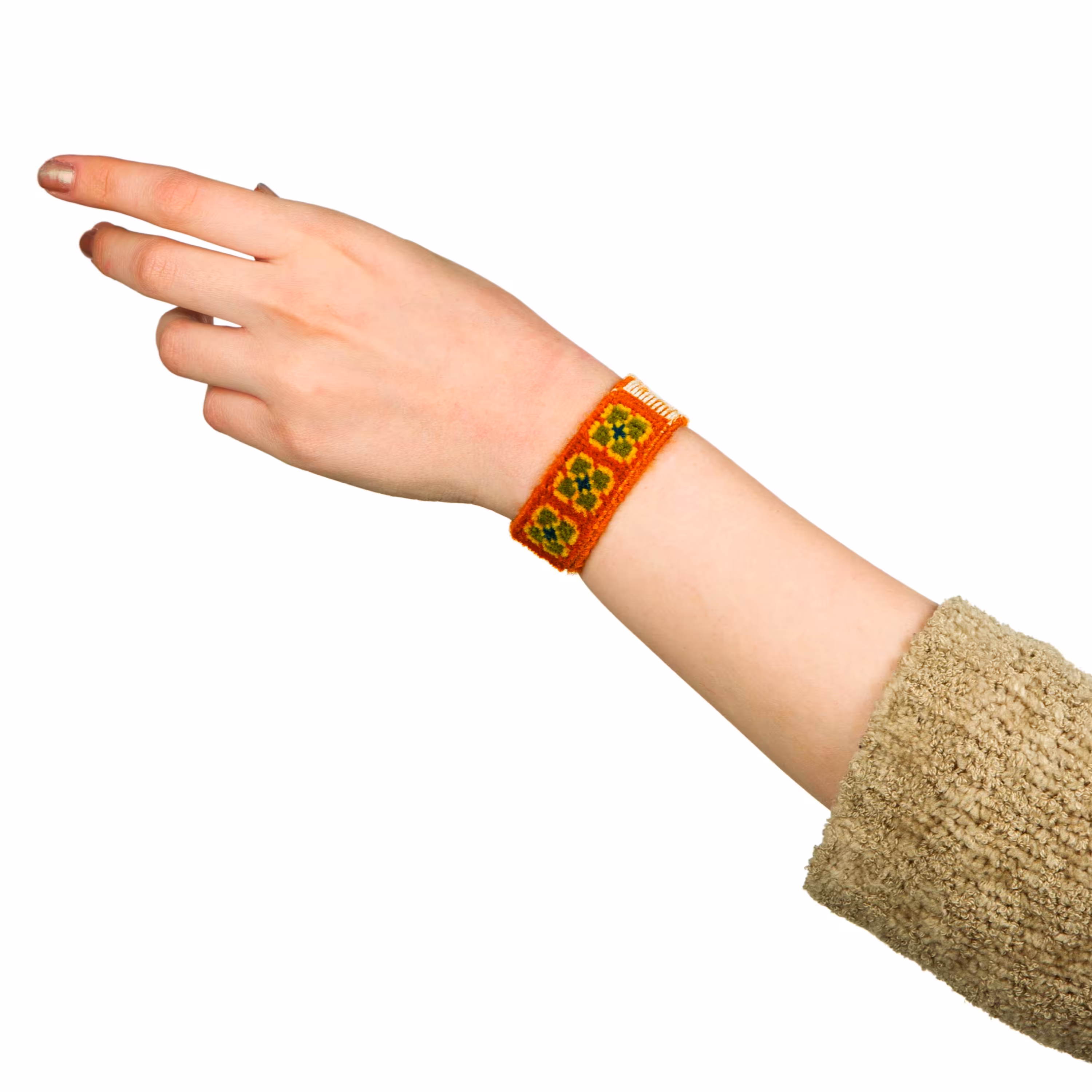 دستبند فرش دستباف مدل شبدر