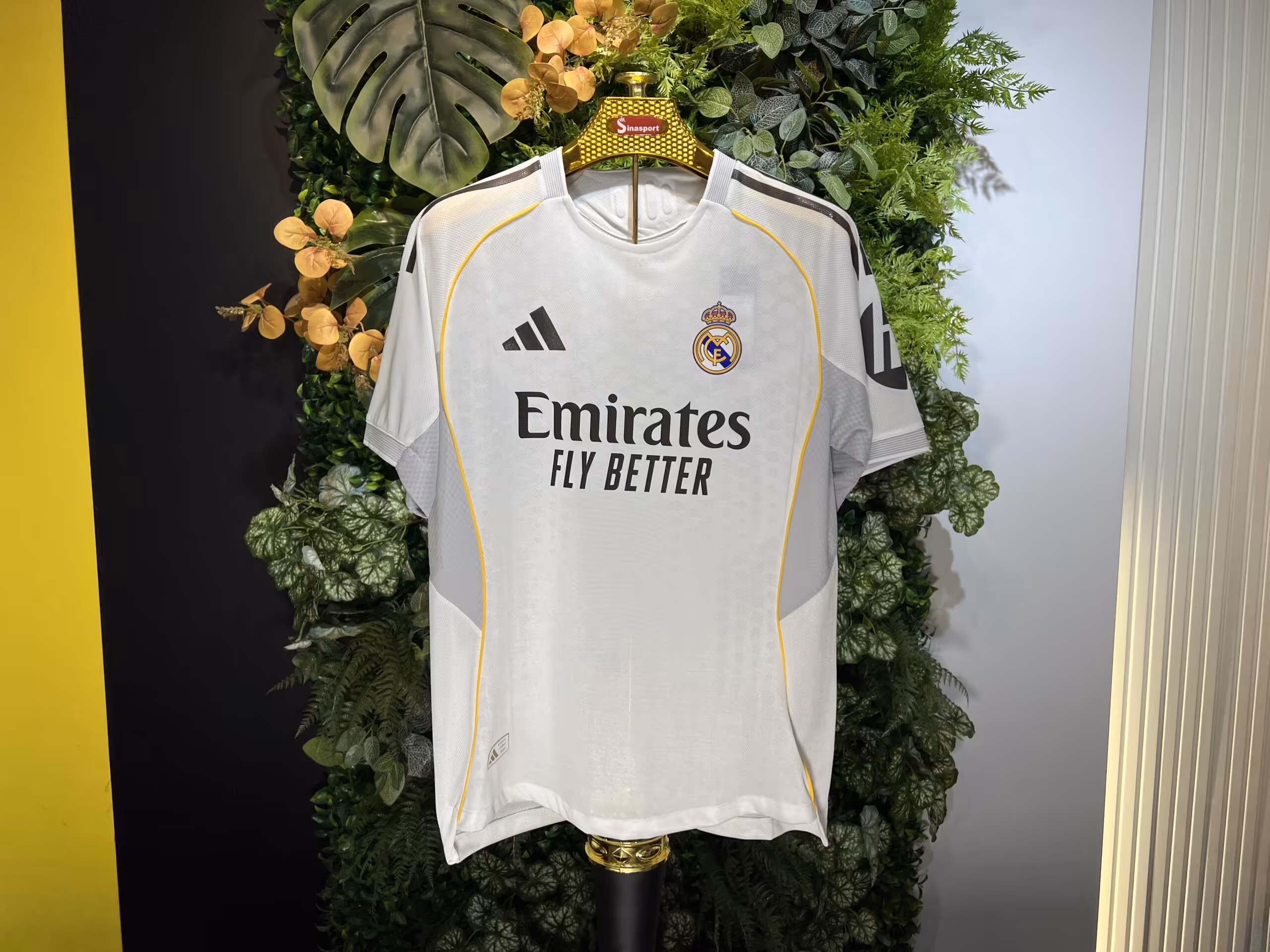 کیت اول رئال مادرید 2026-2025 ورژن پلیر (بازیکن)