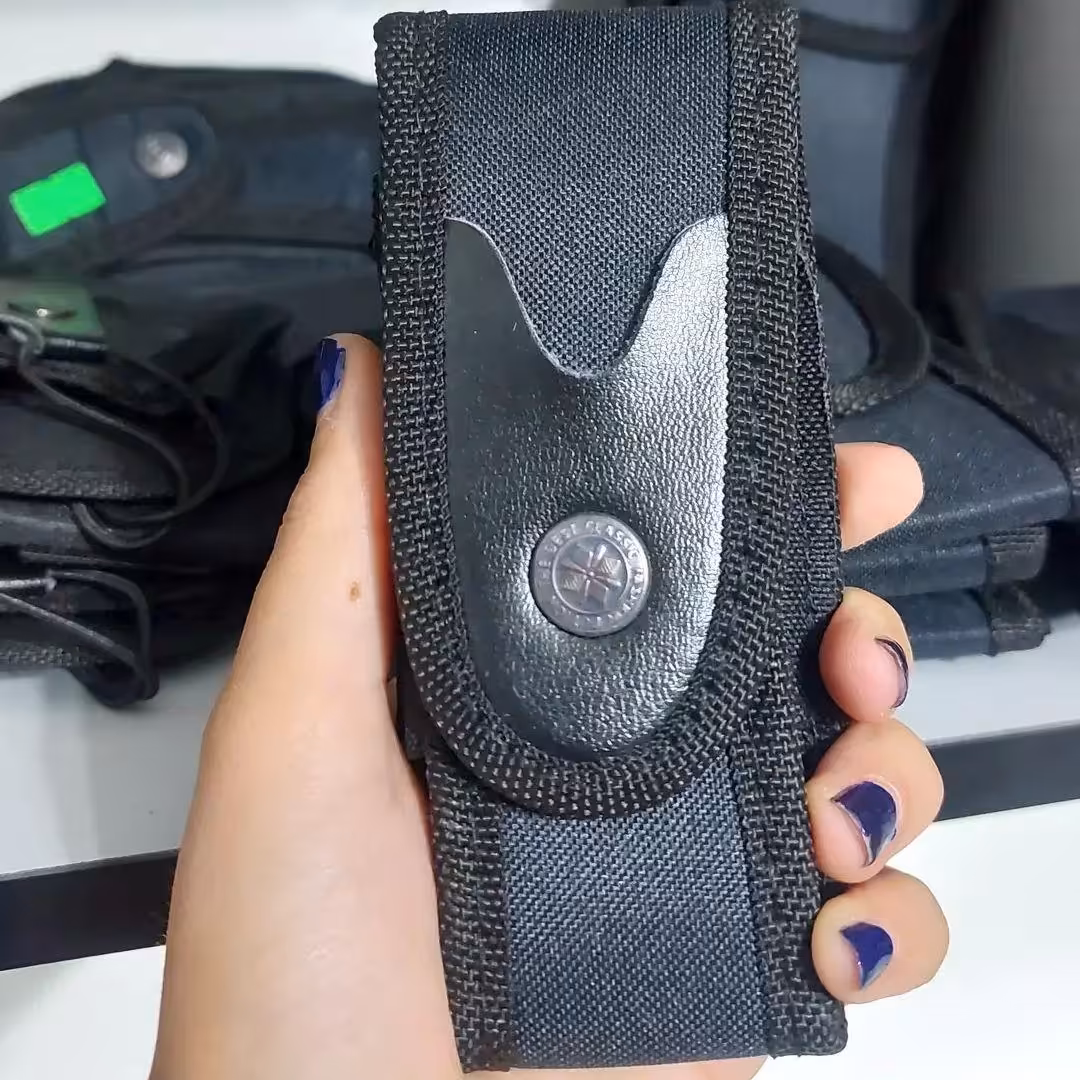 غلاف گاز اشک اور