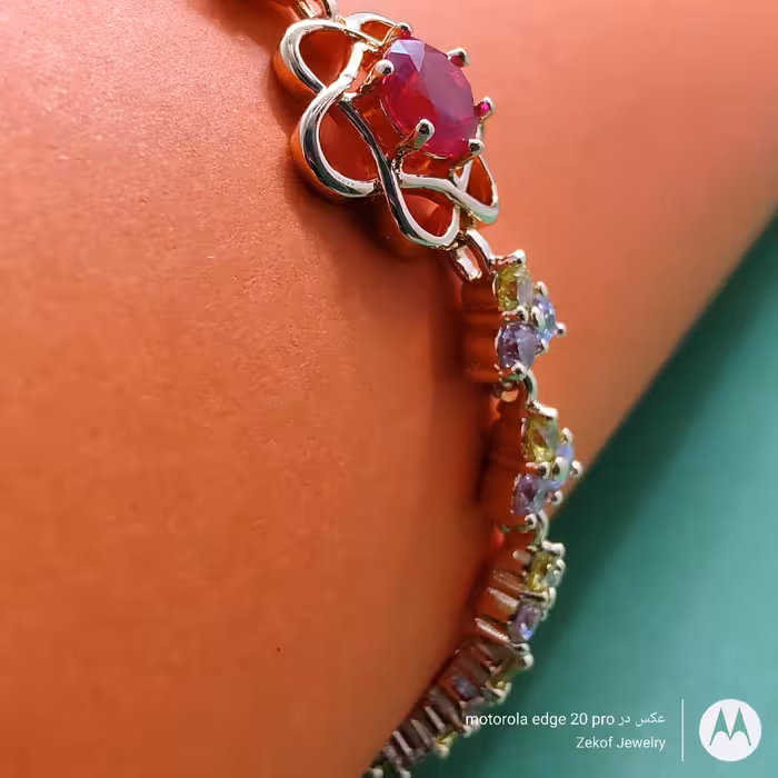 دستبند M&L(xuping) با مخراجکاری حرفه ای و آبکاری طلا 