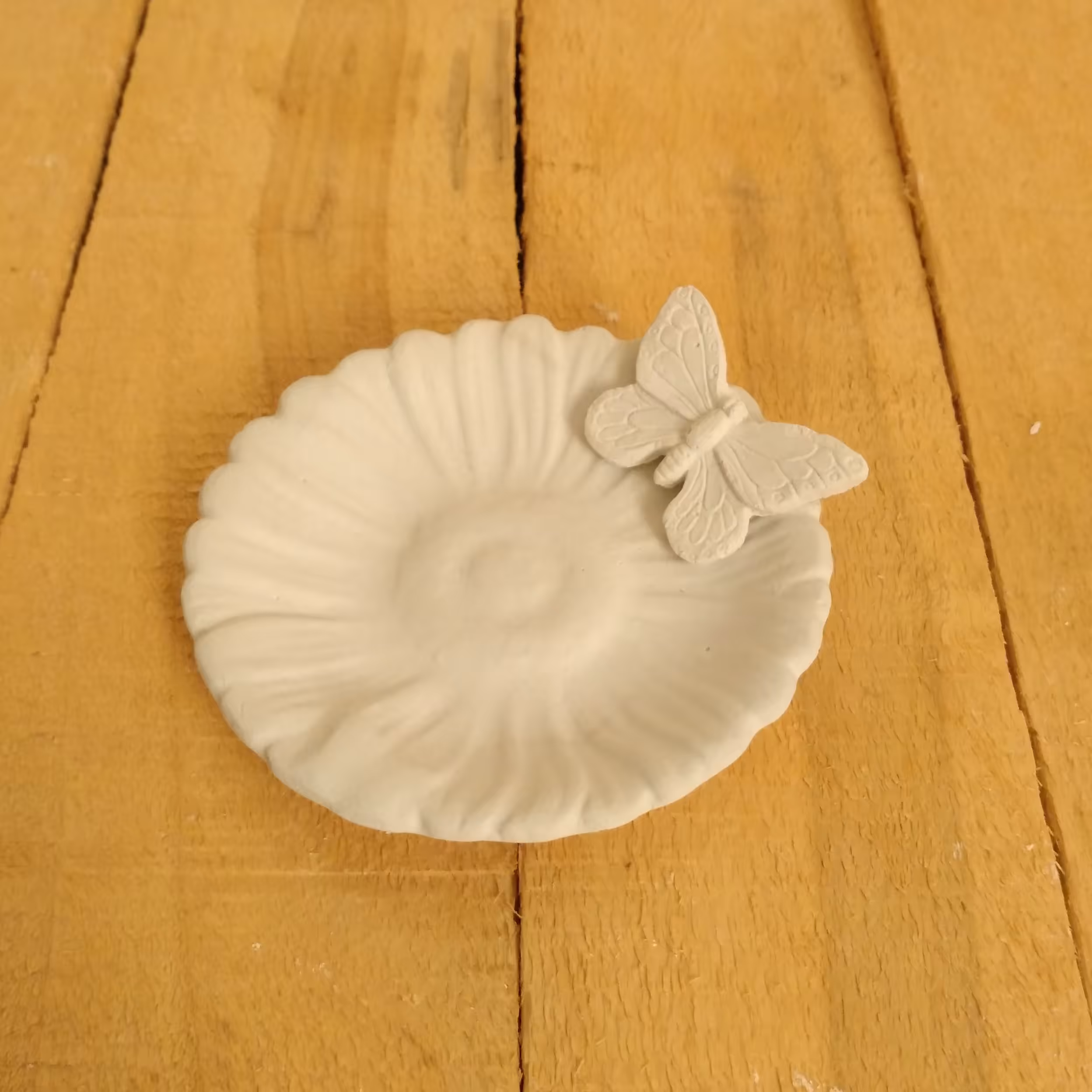 6عددبیس خام ظرف هفتسین مدل گلبرگ به همراه پروانه روی آن