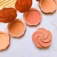 رژ گونه گلدار