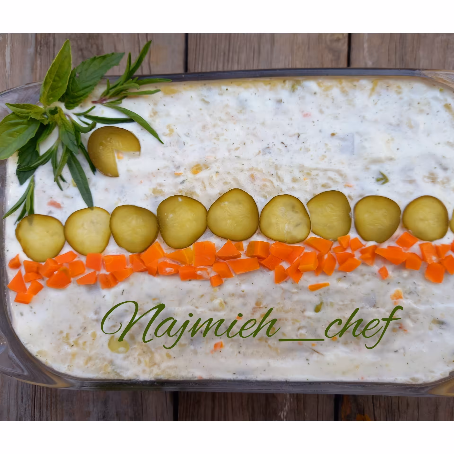  فینگرفود الویه مرغ یا ژامبون درظرف 2 کیلویی 