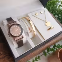 ساعت زنانه والار با دستبند و نیم ست