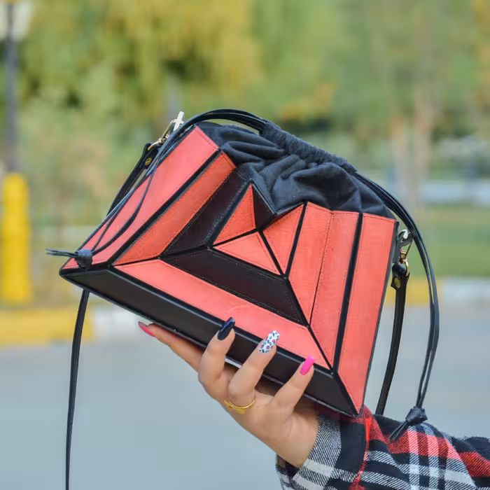 کیف دوشی دخترانه چرم طبیعی کیف خاص اوریگامی صورتی 