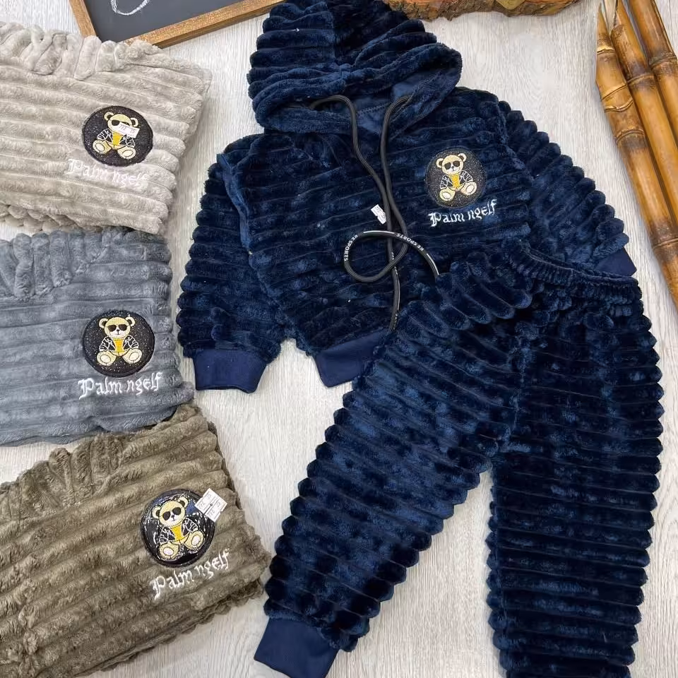 هودی شلوار پولیشی ریلی سایز 35 تا 50 مناسب دختر و پسر