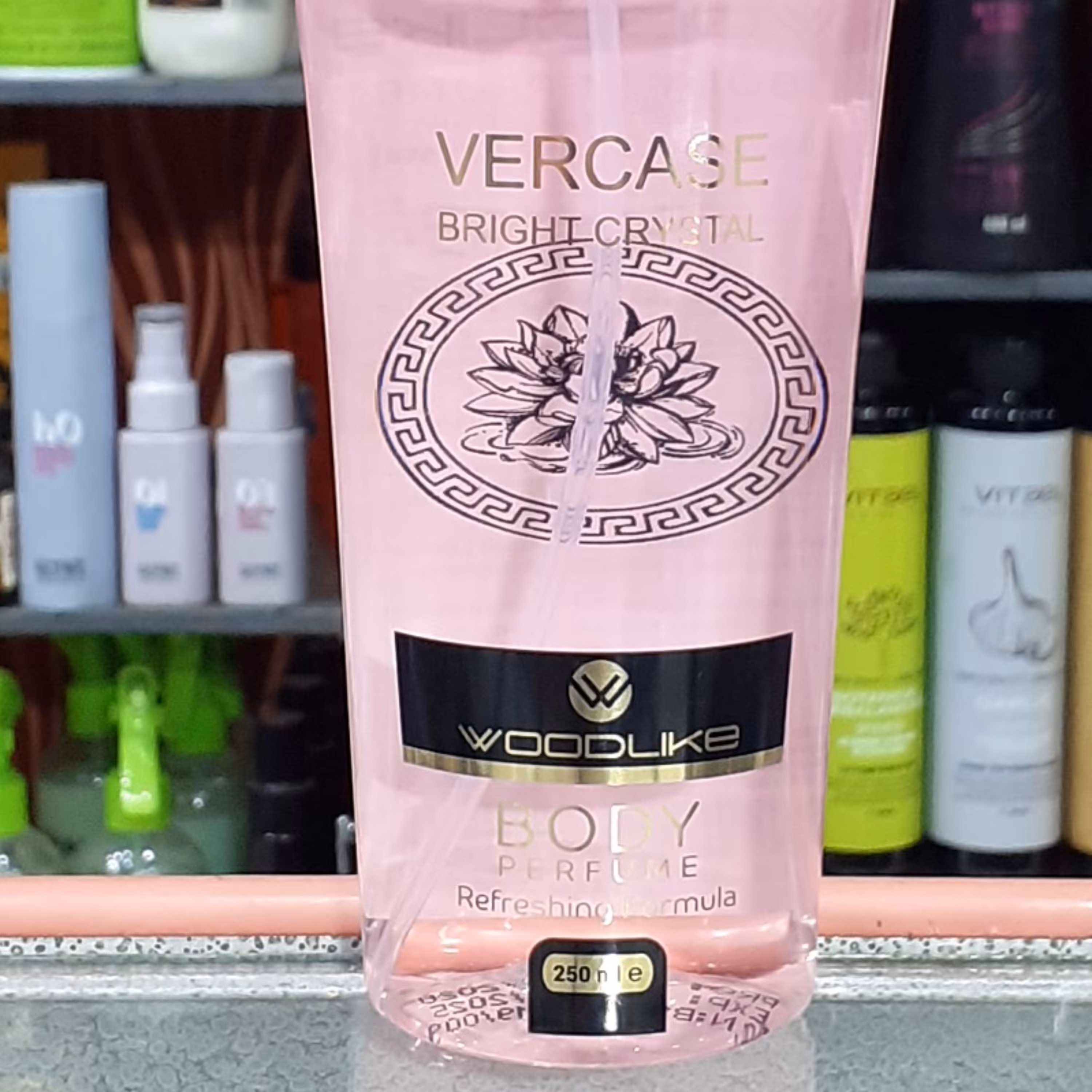 بادی اسپلش زنانه وودلایک ورساچه برایت کریستال رایحه شیرین خنک حجم 250 میل