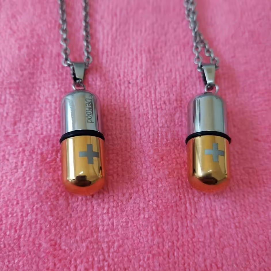 گردنبند کپسول عشق