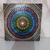 ظرف سفالی نقطه کوبی شده