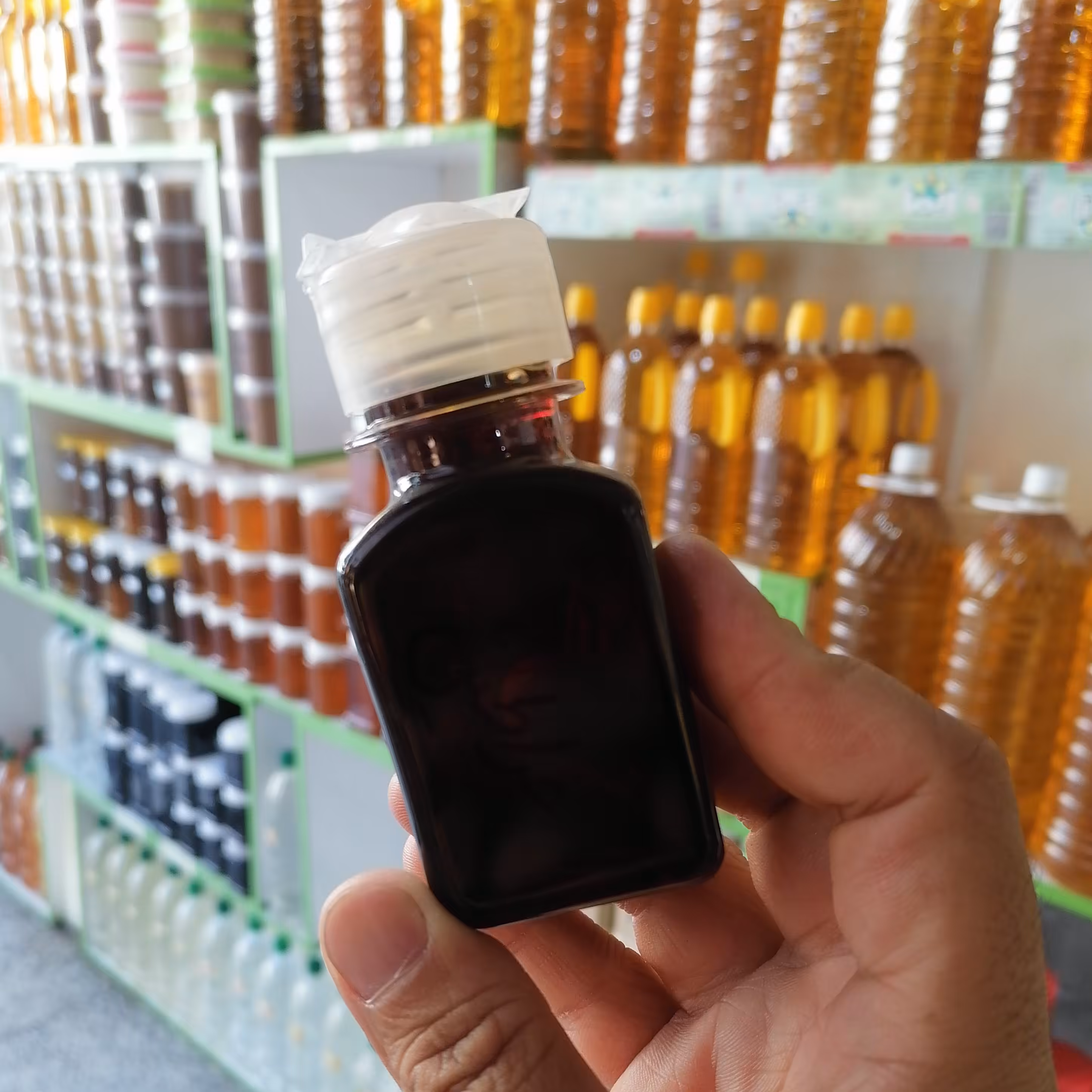 روغن خراطین اصل ریما 60 سی سی تهیه به صورت بنماری برجسته کننده گونه لب و تمام نقاط بدن 