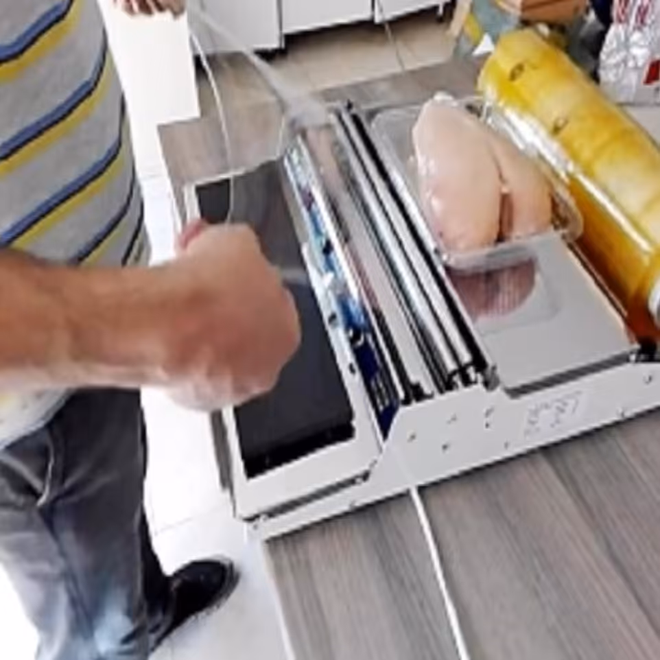 دستگاه سلفون کش بسته بندی گوشت و مرغ