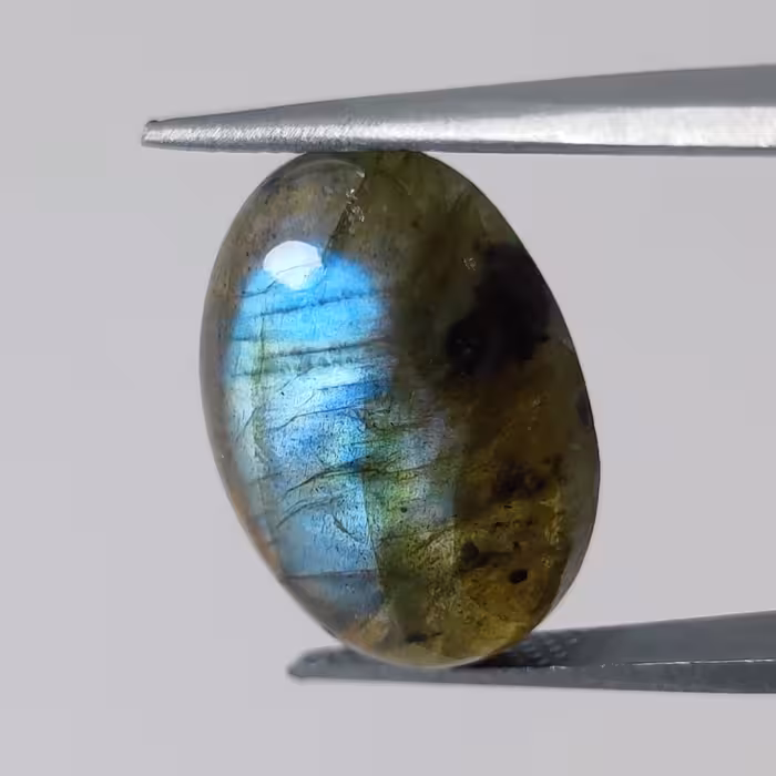 نگین سنگ لابرادوریت معدنی ماداگاسکار    