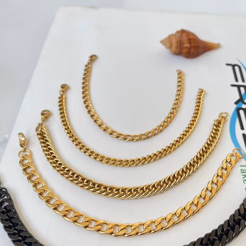 دستبند کارتیر طلایی استیل 