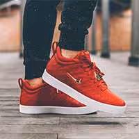 کفش رانینگ نایک وتا اسنیکر    Nike Vetta Sneaker Red