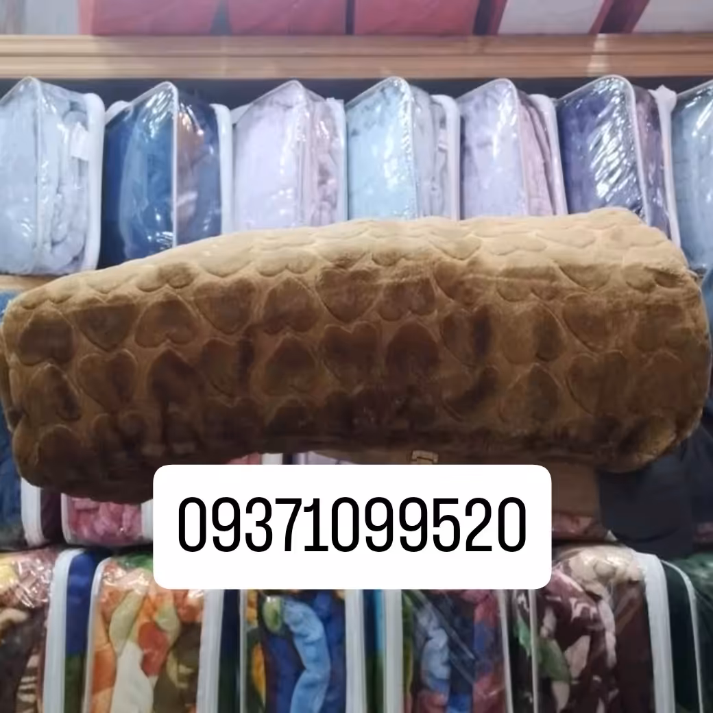 پتو نرمینه دونفره مدل نگین بسیار لطیف و براق طرح برجسته قلب ساکدار اورجینال رنگ نسکافه ای طلایی