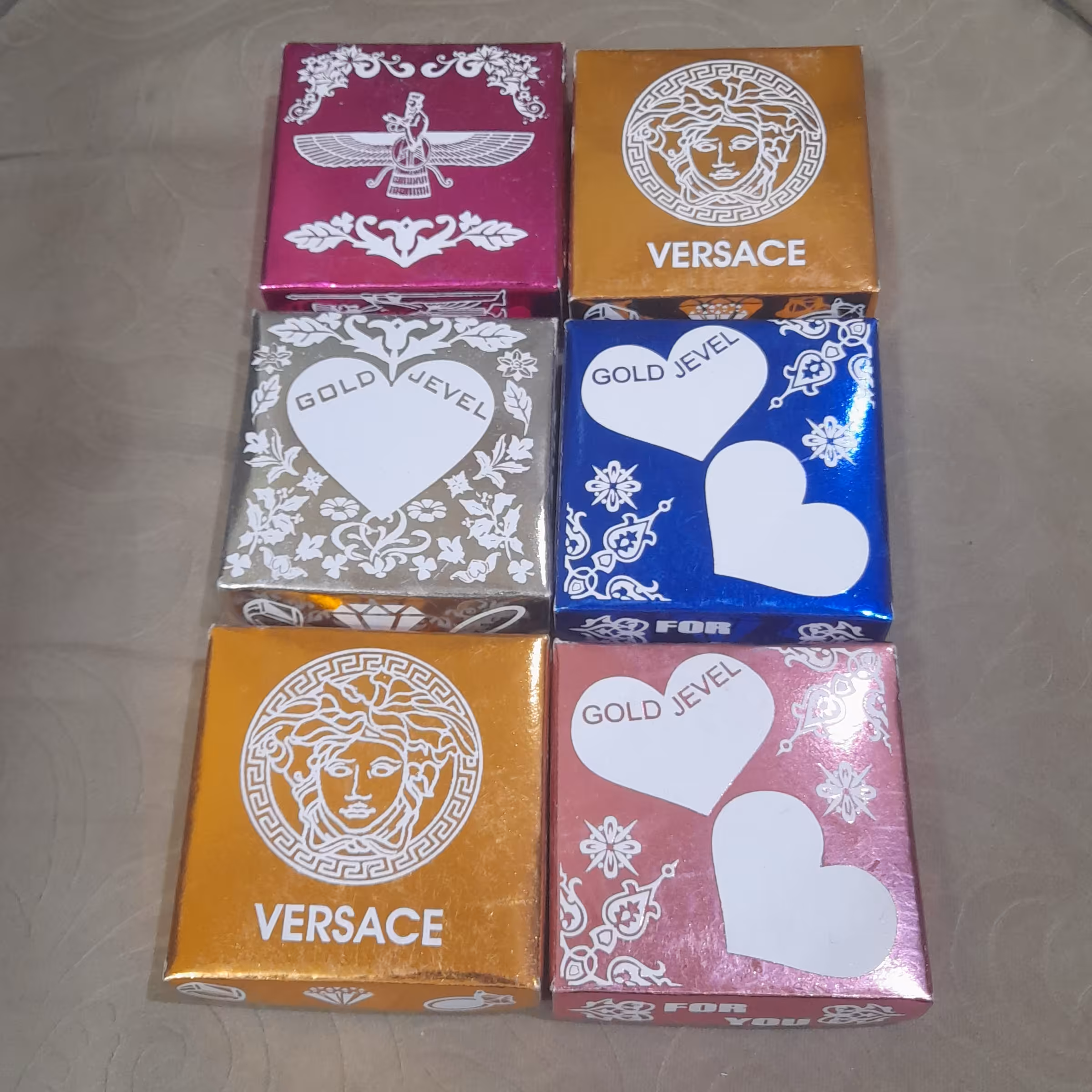 جعبه کادویی زیورآلات ساده جعبه جواهرات مقوایی متوسط جای جواهر  و بدلیجات معمولی