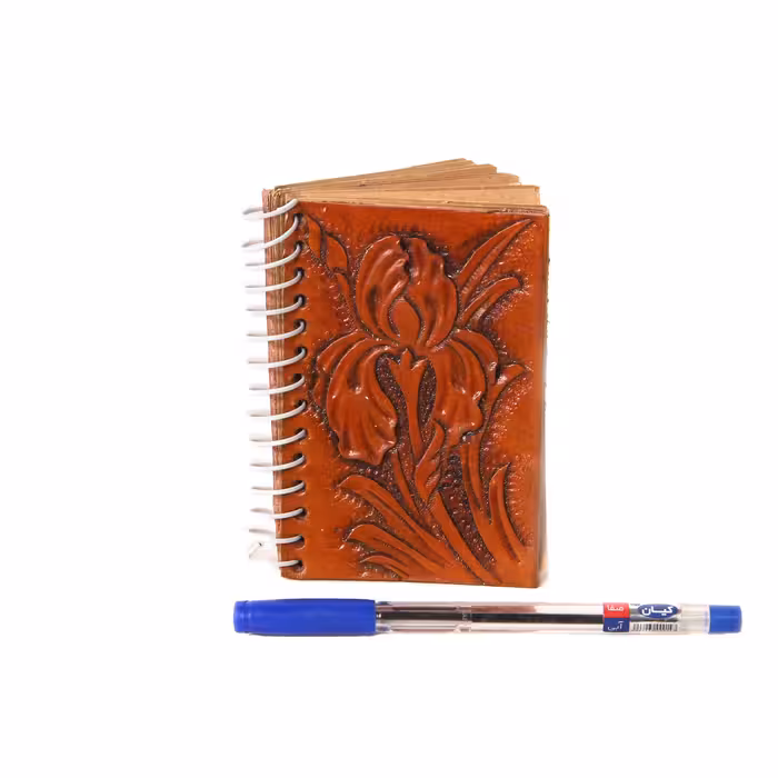 دفترچه جلد چرمی حکاکی شده طرح زنبق