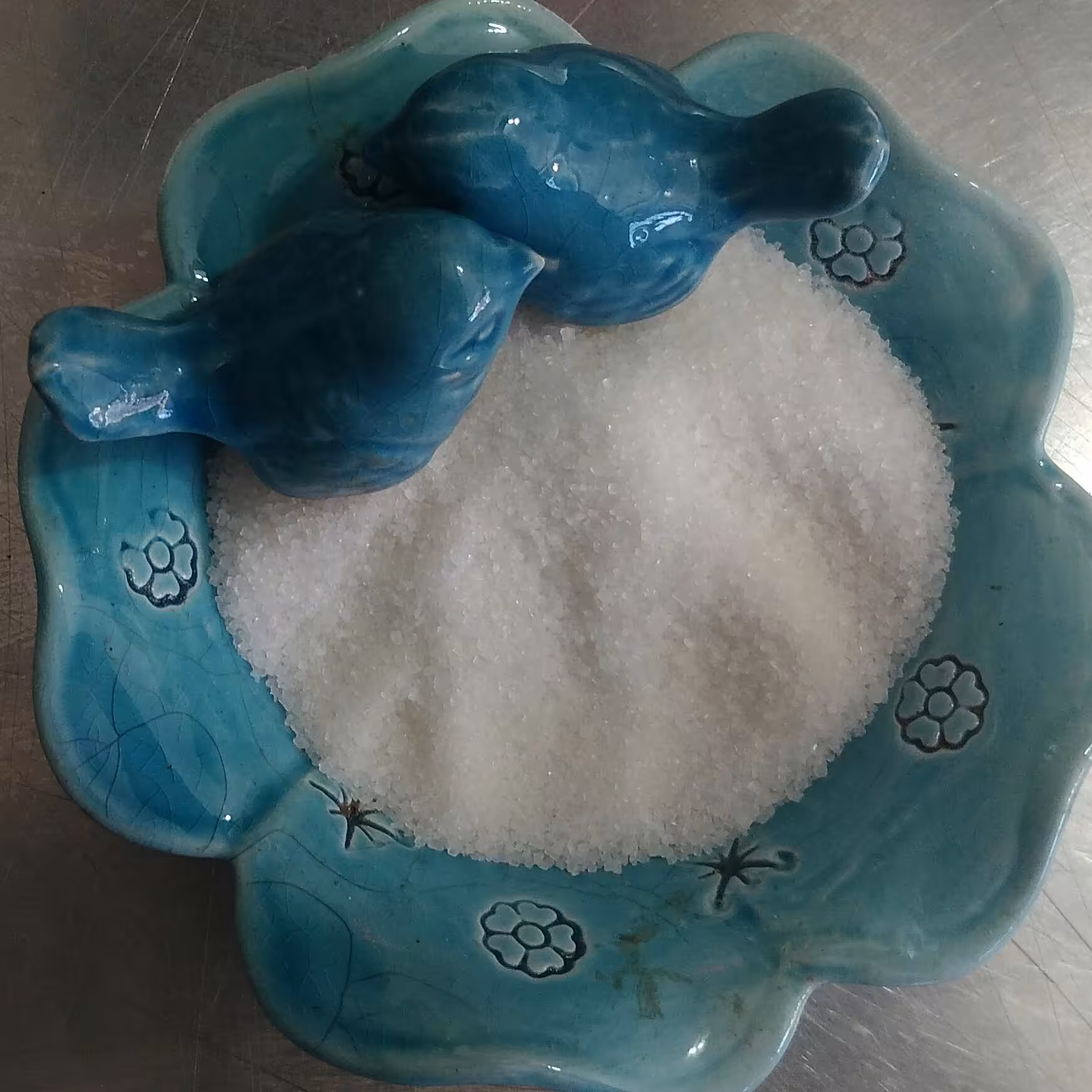 نمک محلی ریز دانه(خلوص98درصد)( 1 کیلویی)