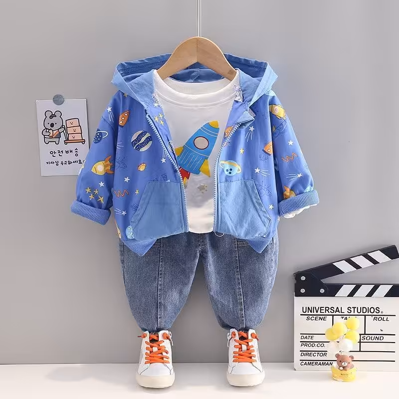 ست سه تیکه وارداتی،  مناسب 1 تا 4 سال. جنس بلوز نخ پنبه عالی،  سویشرت دورس. شلوار جین، کیفیت تضمینی 