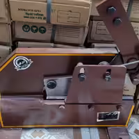 قیچی ورق بر سایز 8 ایران کاوه( پس کرایه) 