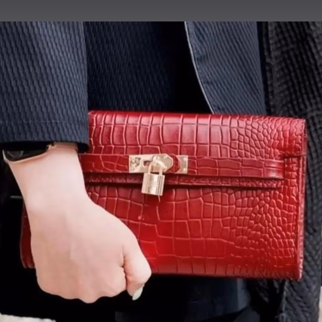 کیف دستی چرم دست دوز.  