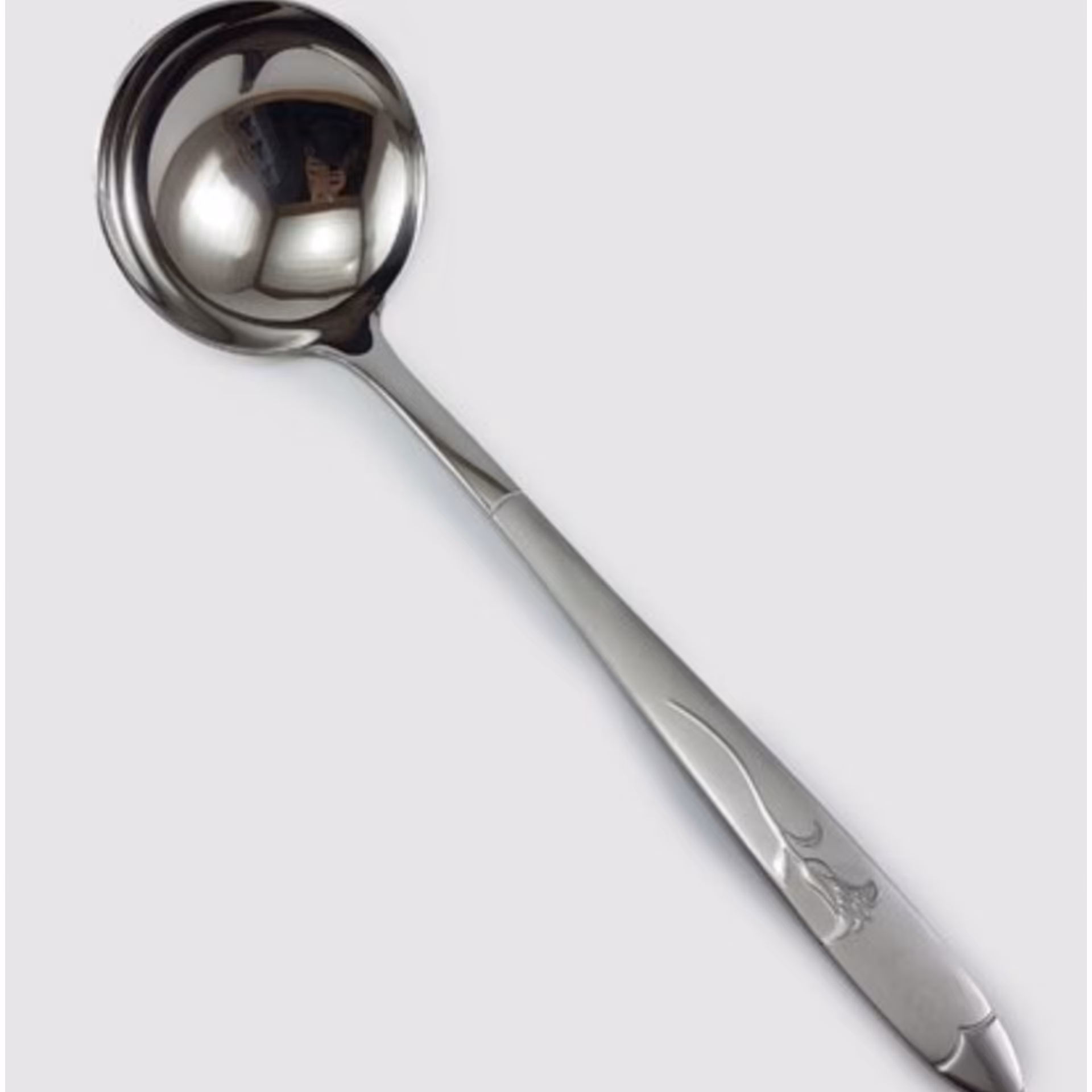 ملاقه (ملاغه )کوچک طرح گل میخک 1عددی طول 20سانت ضخامت 3میل جنس فولاد ضد زنگ عیار 18 . ملاقه سوپ 