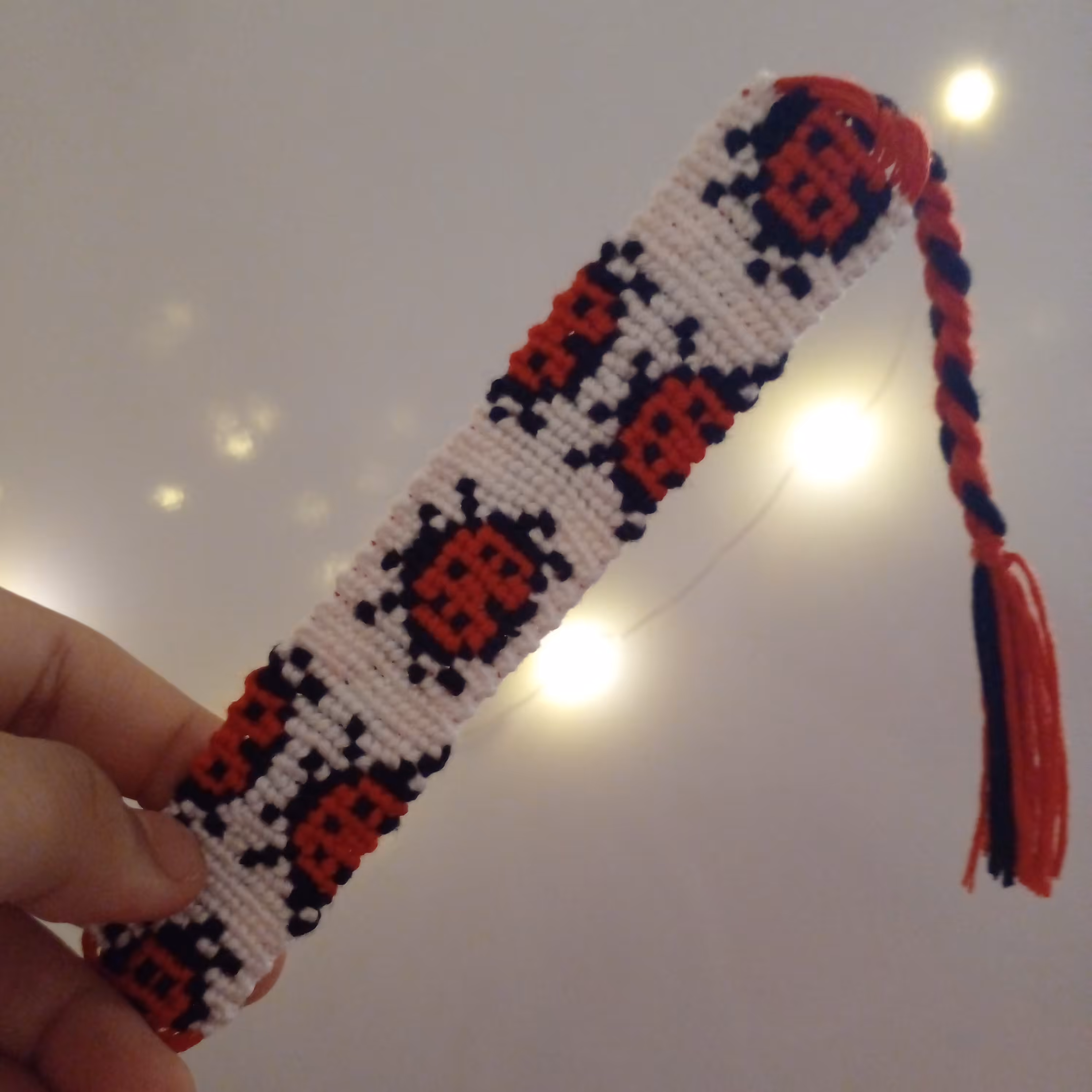 دستبند الفا بافی طرح کفشدوزک