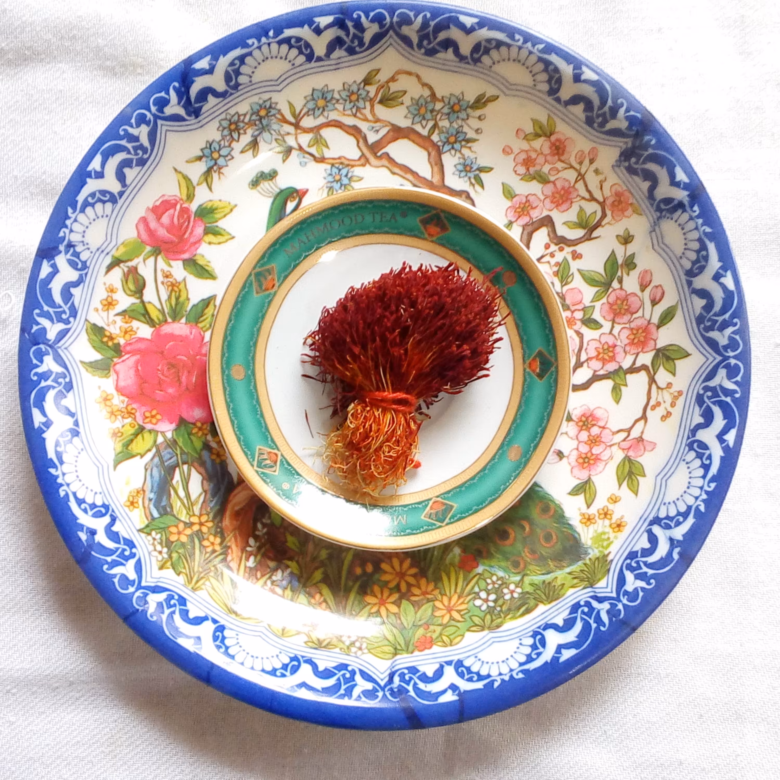 زعفران دختر پیچ تولید شده در مزرعه شخصی در قاین یک مثقال