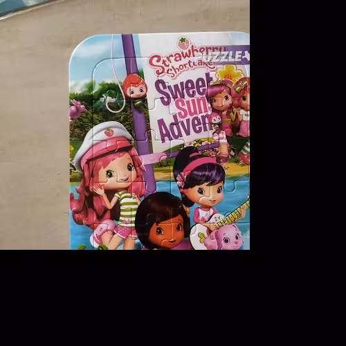 پازل دختر توت فرنگی 24 تکه پشت منچ و مارو پله