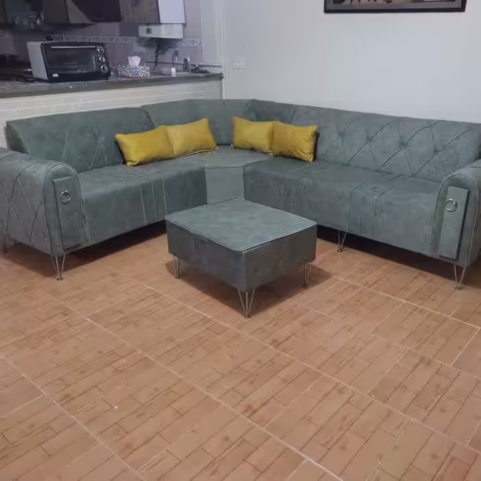 مبل راحتی ال مدل چستر با کوسن و عسلی 
