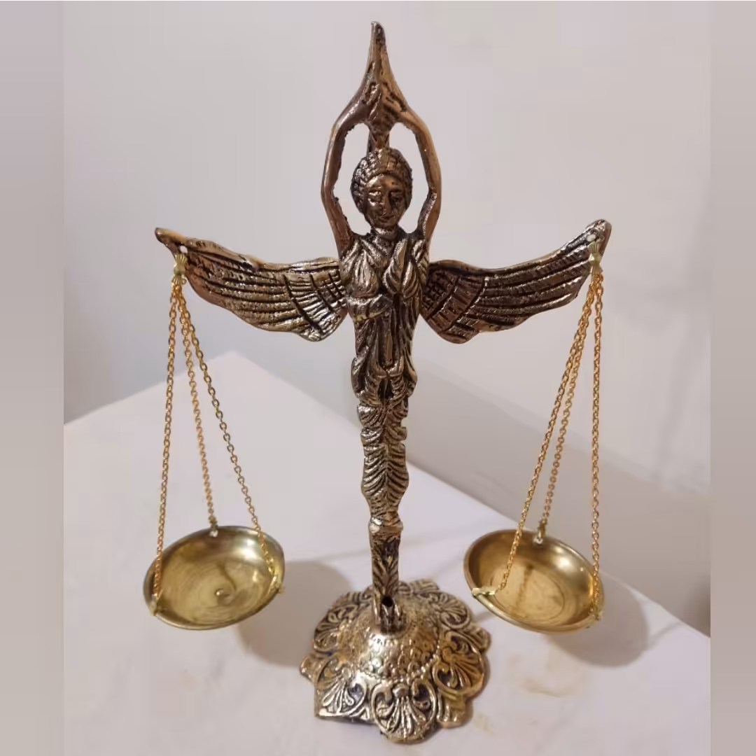 ترازو برنجی ترازو برنزی مدل فرشته با کیفیت بسیار بالا و سنگین تزیینی دکوری بسیار زیبا کلکسیونی قابل شستشو بدون تغییر رنگ