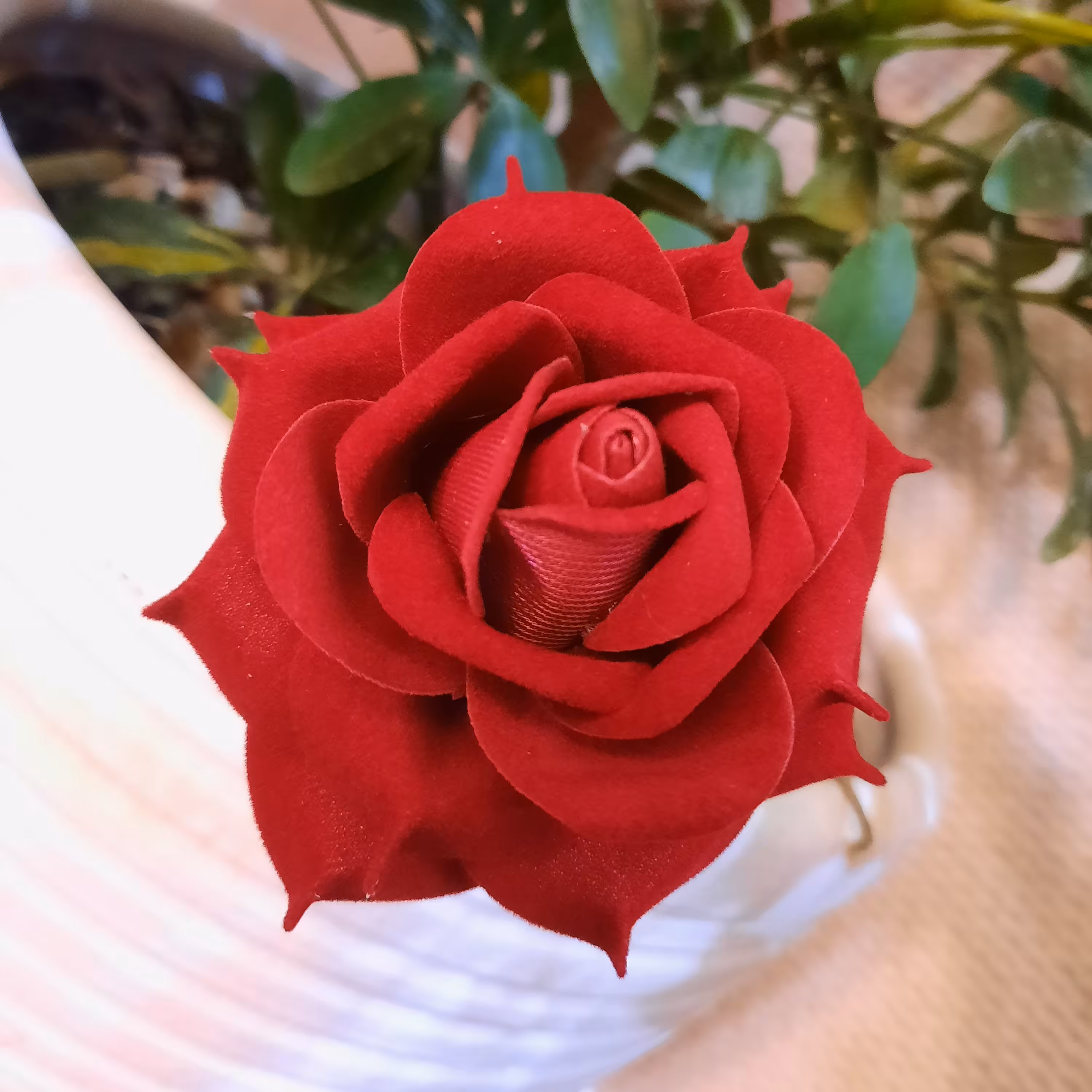 گل رز مصنوعی مخمل سرتیز چسبی با شاخه حداقل سفارش 30شاخه