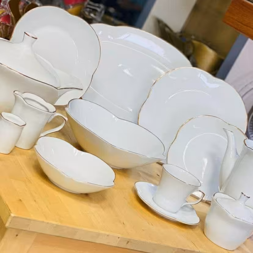 لب طلا 104پارچه اسپرینگ جدید همراه با کاسه آبگوشت (پس کرایه)