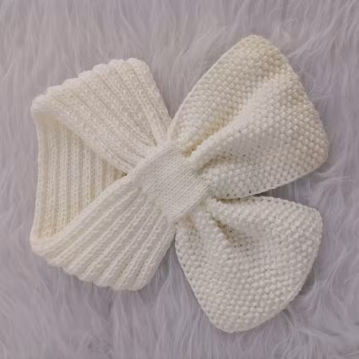 شال گردن کراواتی بافته شده با بارسلونا مناسب کودکان یک و نیم تا دو ونیم ساله