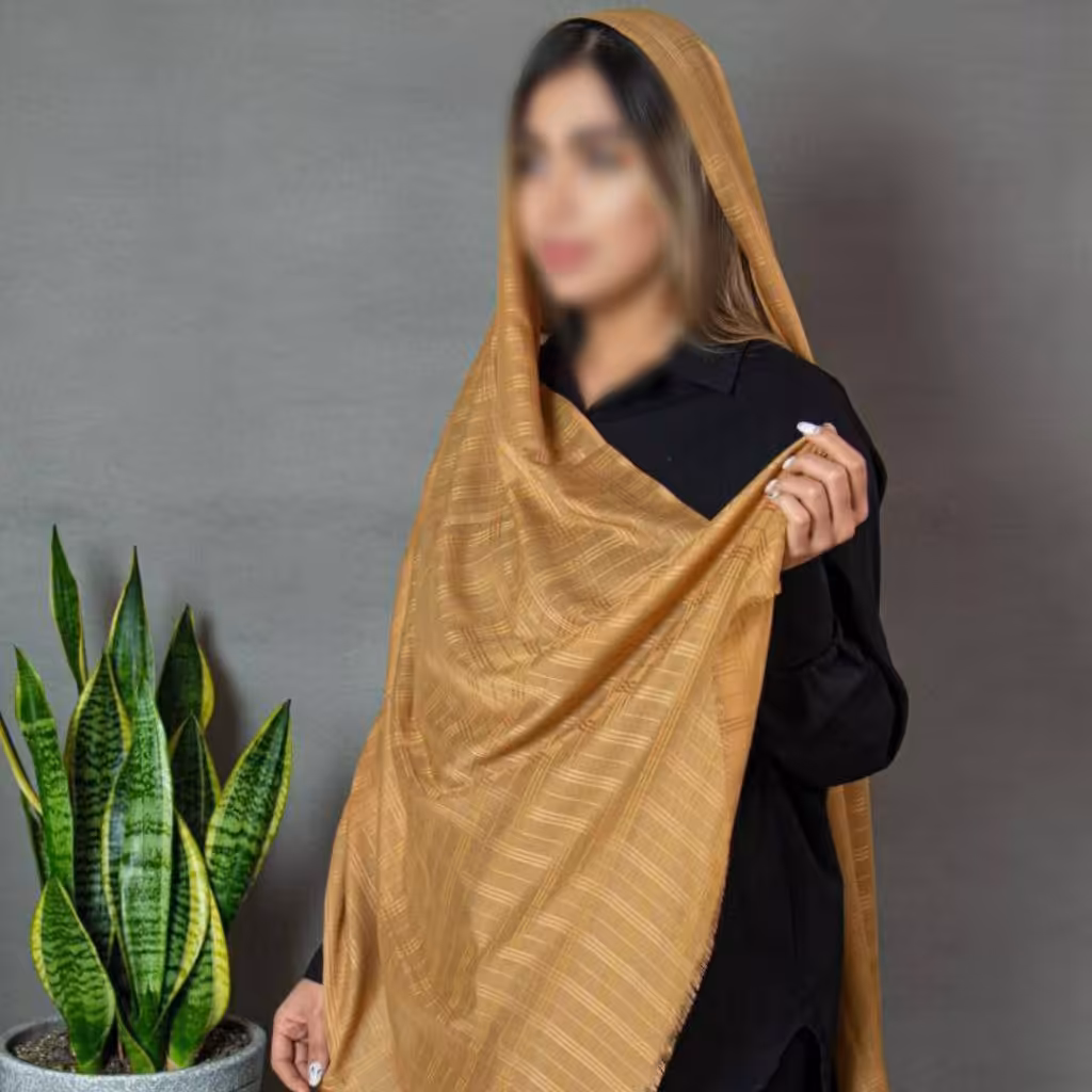 شال نخی تک رنگ بهاره نرم وسبک