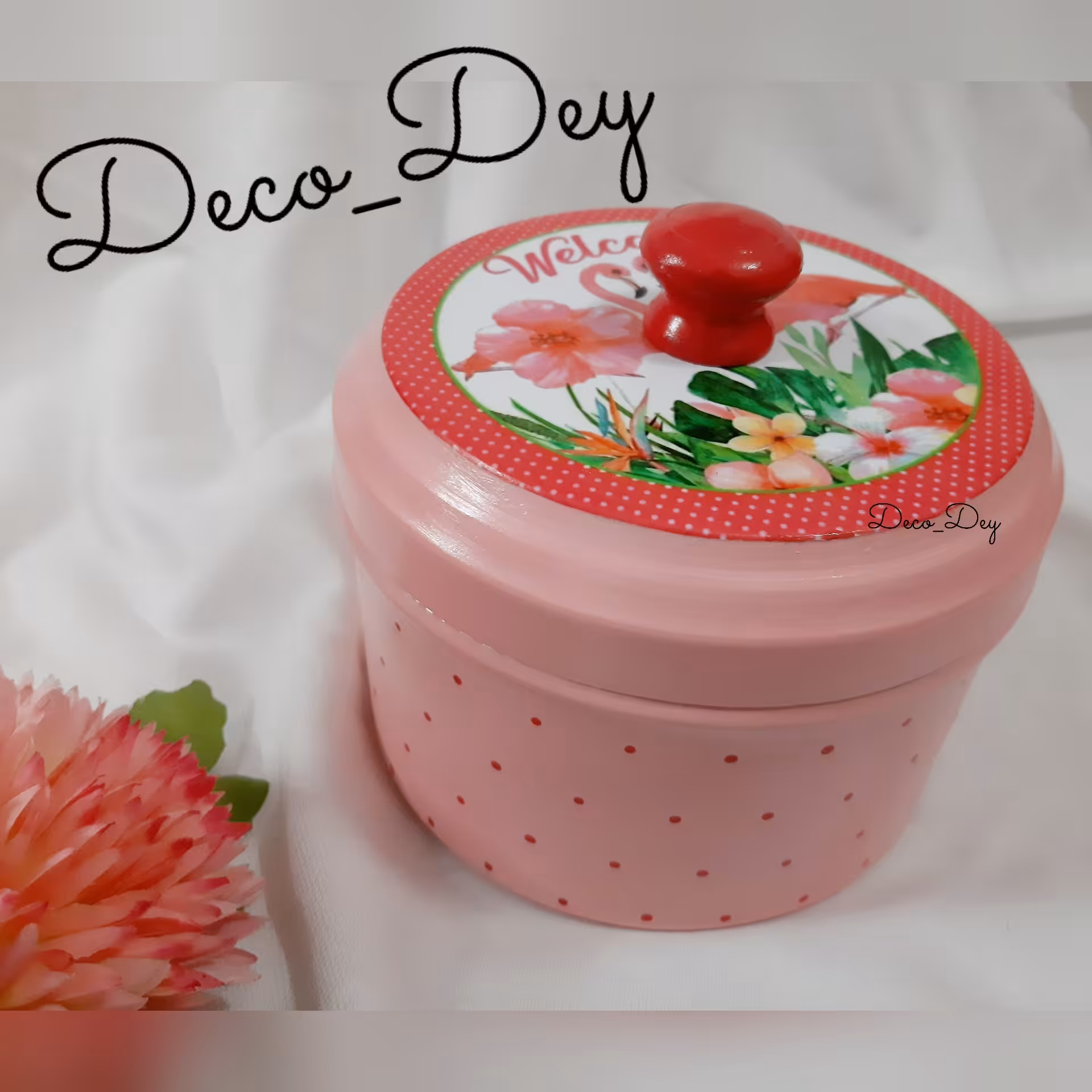 ظرف نگهدارنده  روی