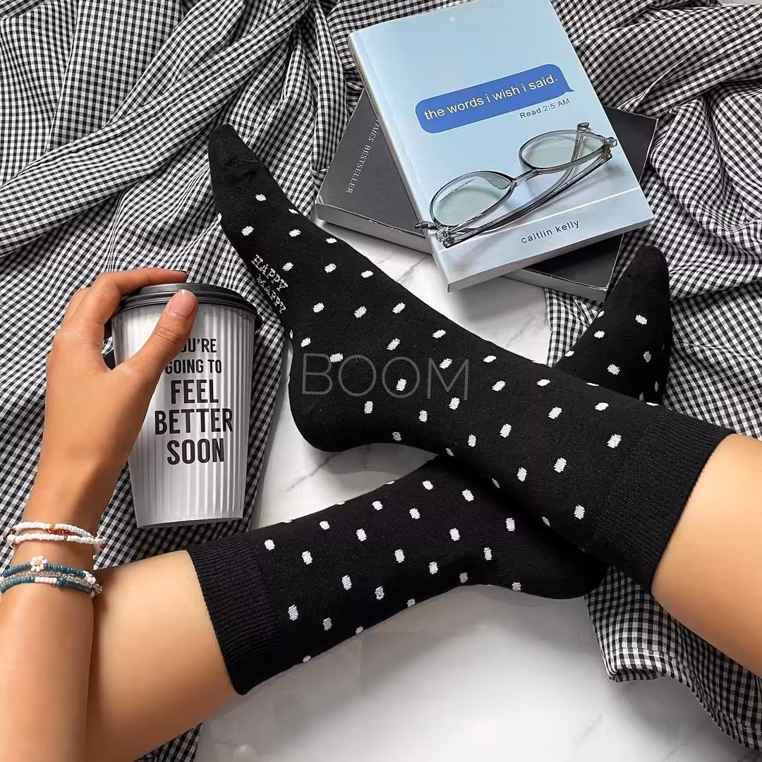 جوراب خال خالی ساقدار زمینه مشکی نخ پنبه فری سایز