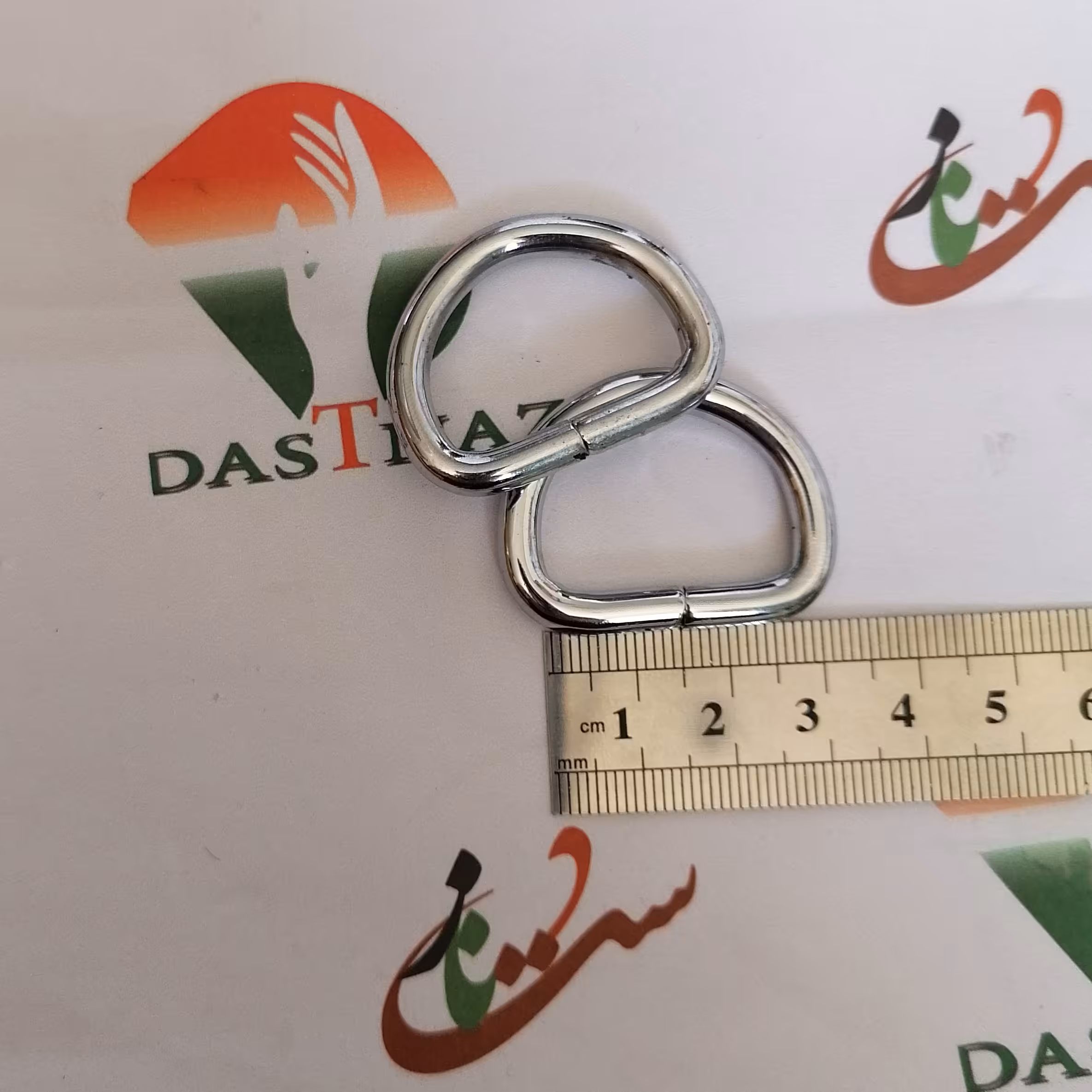 حلقه مفتولی مربعی یراق کیف و بند سایز 2/5  سانت  رنگ نقره ای گرم پایین 