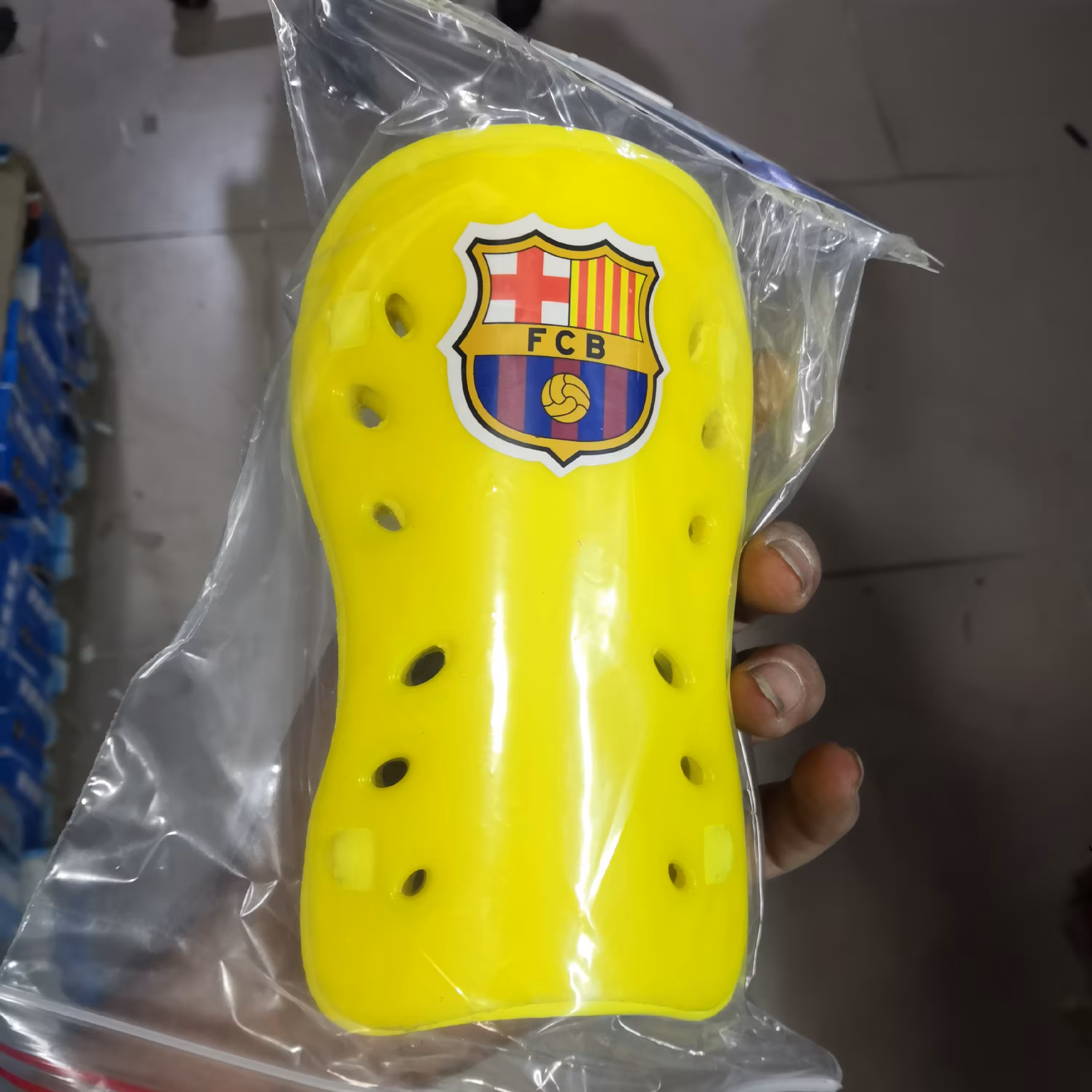 قلم بند باشگاهی جوانان با طراحی بسیار زیبا و مستحکم